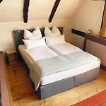 Historische Mit Kamin In *